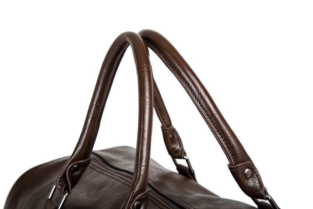 Stylish Leather Men’s Travel Bag – Perfect for Long and Short Trips