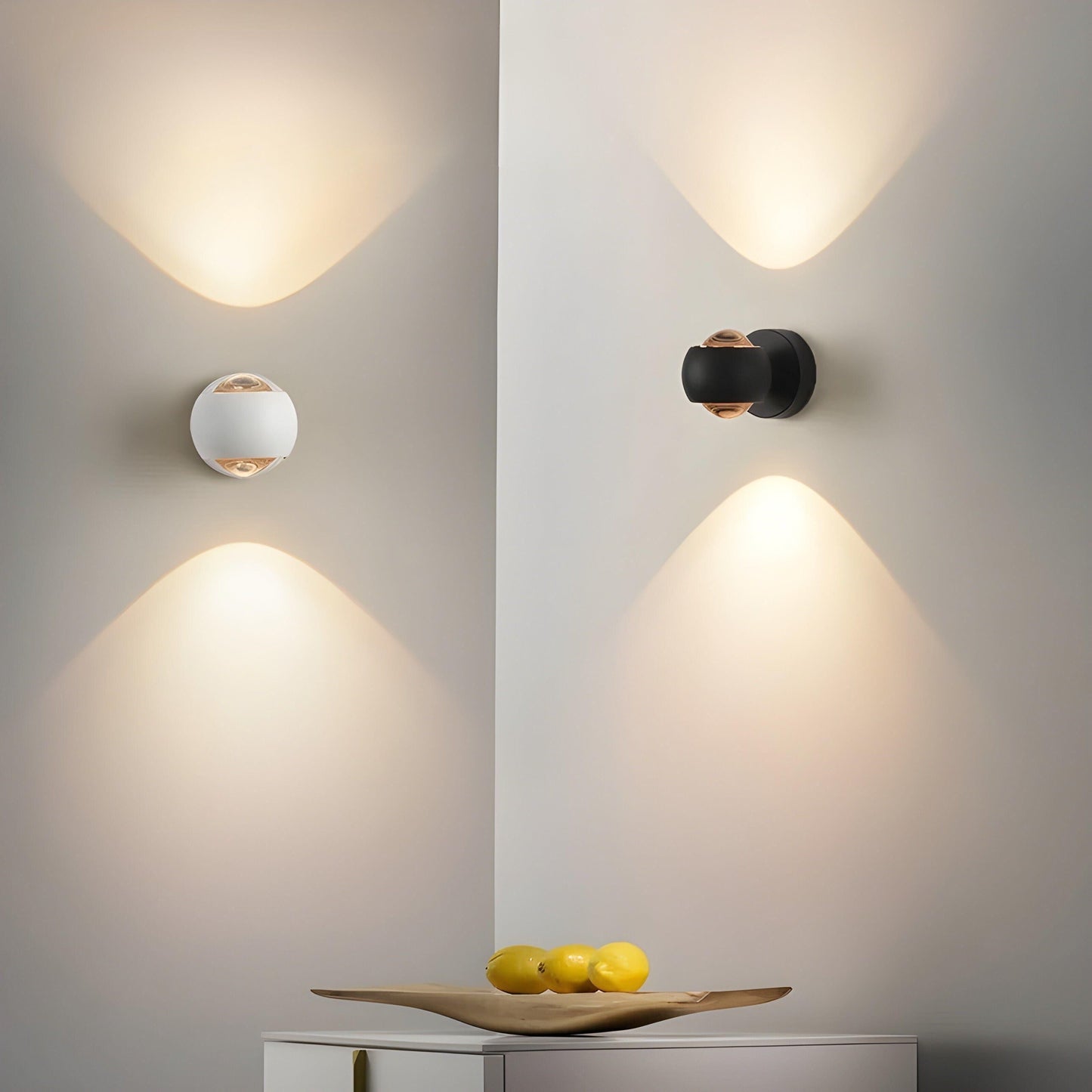 ModernEdge Light – Contemporary 360° Rotating Indoor Wall Light