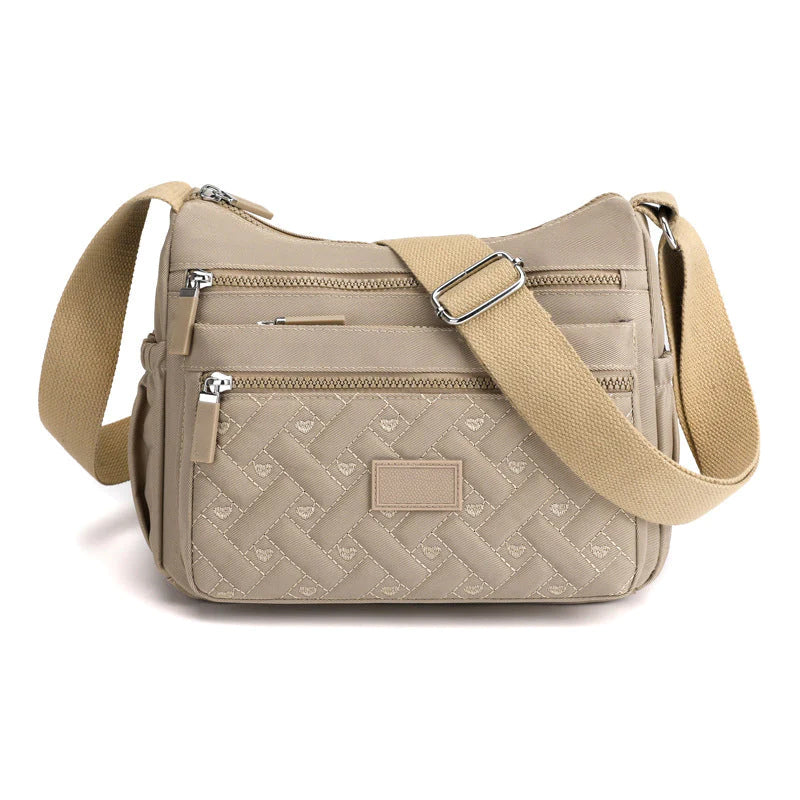 Classic Luxury Shoulder Bag – Elegant & Spacious Everyday Handbag