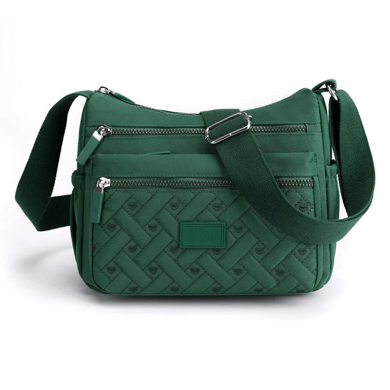 Classic Luxury Shoulder Bag – Elegant & Spacious Everyday Handbag