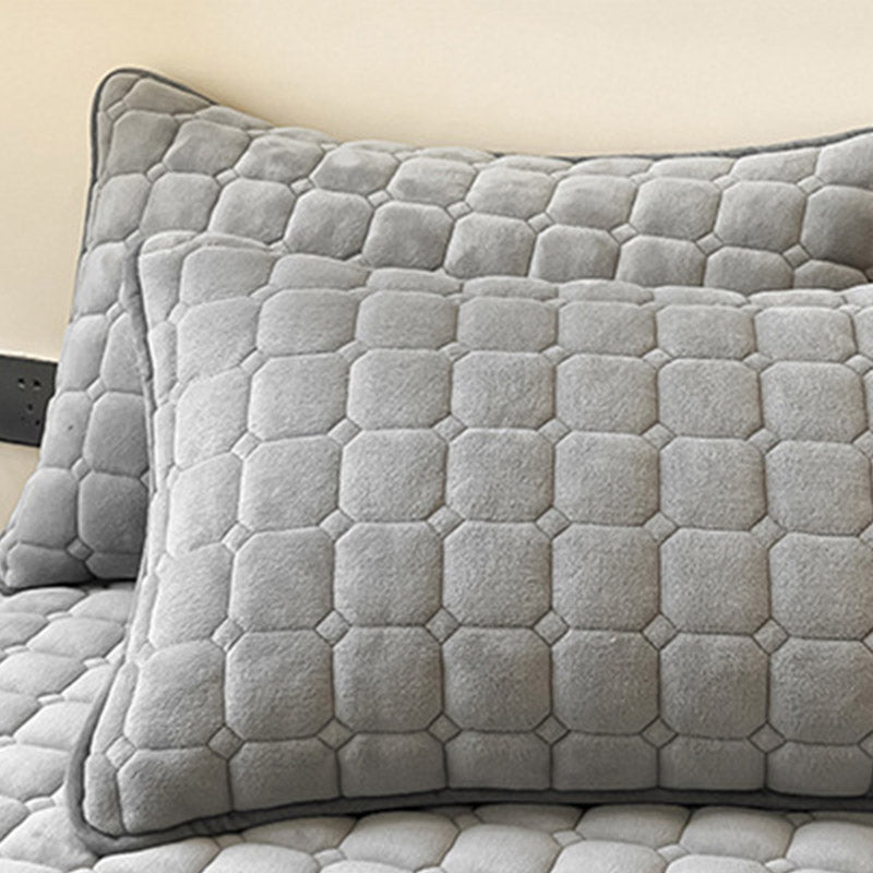 Modern Soft Throw Blanket with Square Texture – Stylish Fluffy Bed & Sofa Cover