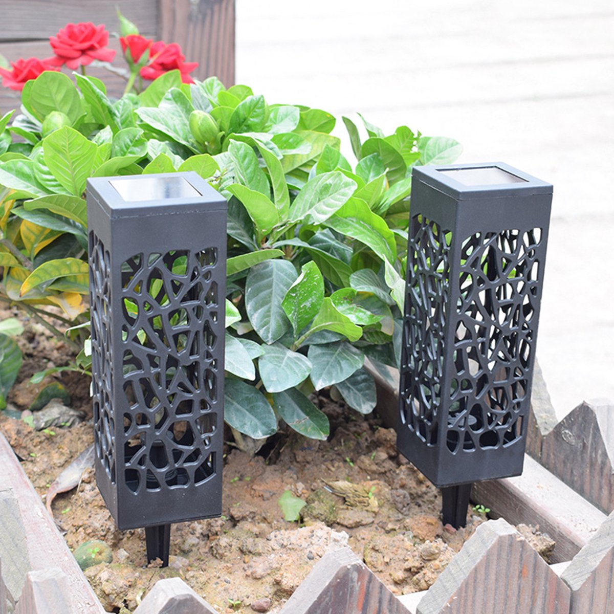 Wireless Solar Garden Light Post – Outdoor LED Pathway Lighting with Auto Sensor (Waterproof & Eco-Friendly)