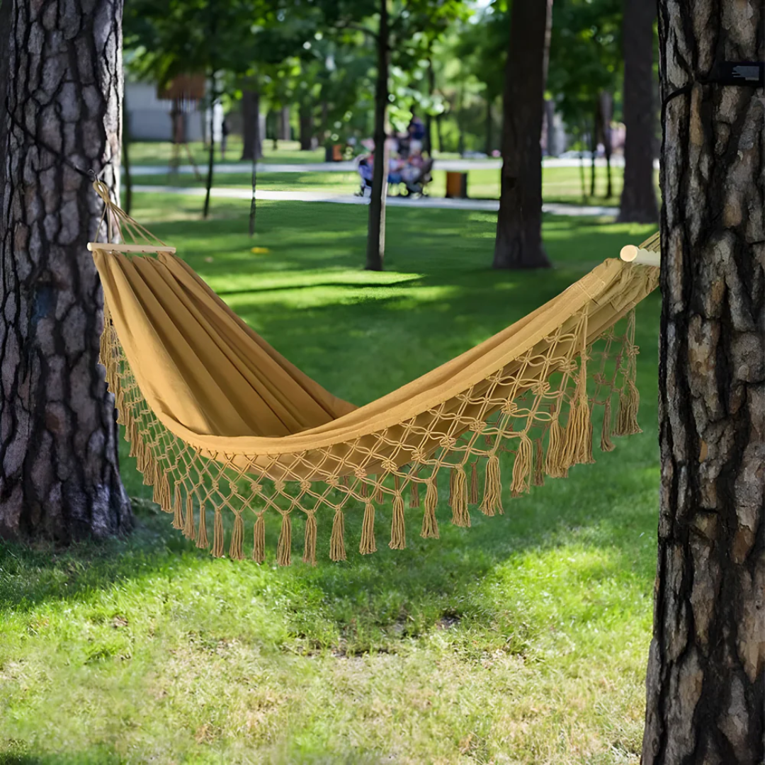 Velri Premium Hammock with Wooden Spreader Bars – Indoor & Outdoor Comfort