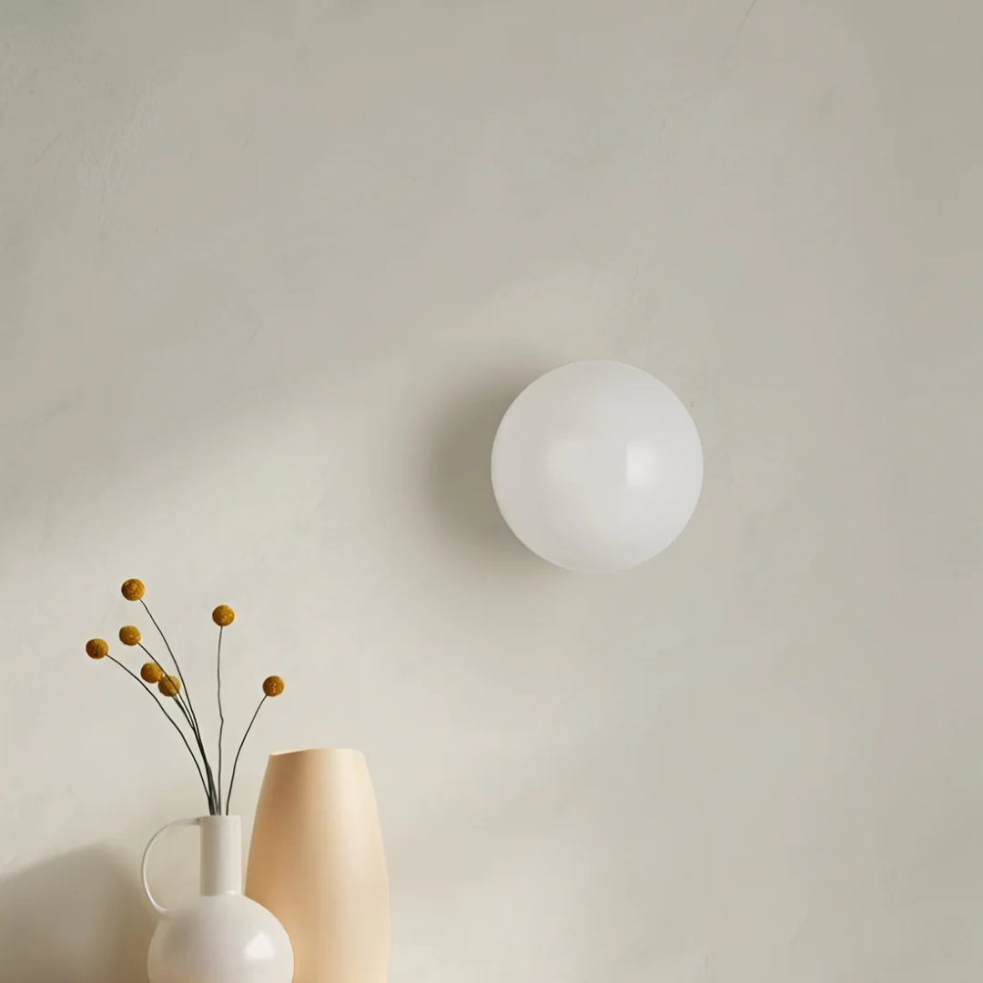 Pietas – Elegant Glass Wall Light for Modern Interiors