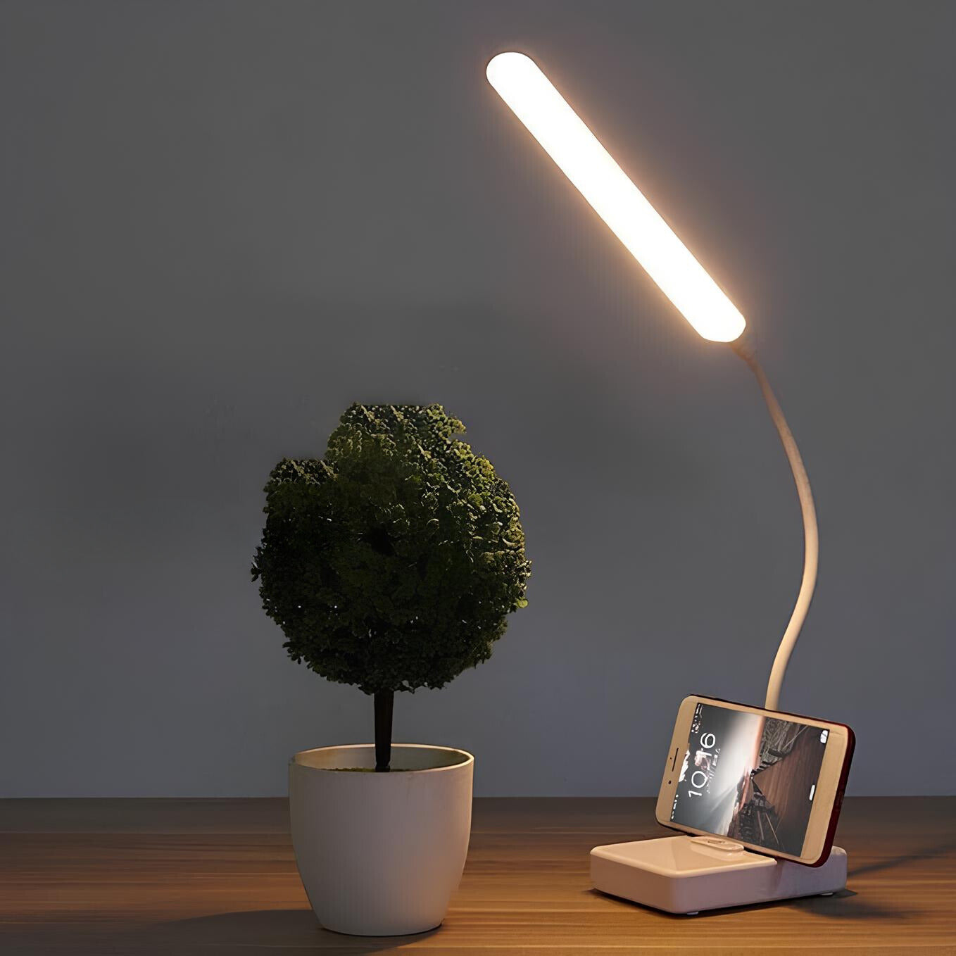 LumoFlex Adjustable Desk Lamp – Rechargeable or Plug-In with Flexible Neck & Dimmable Light