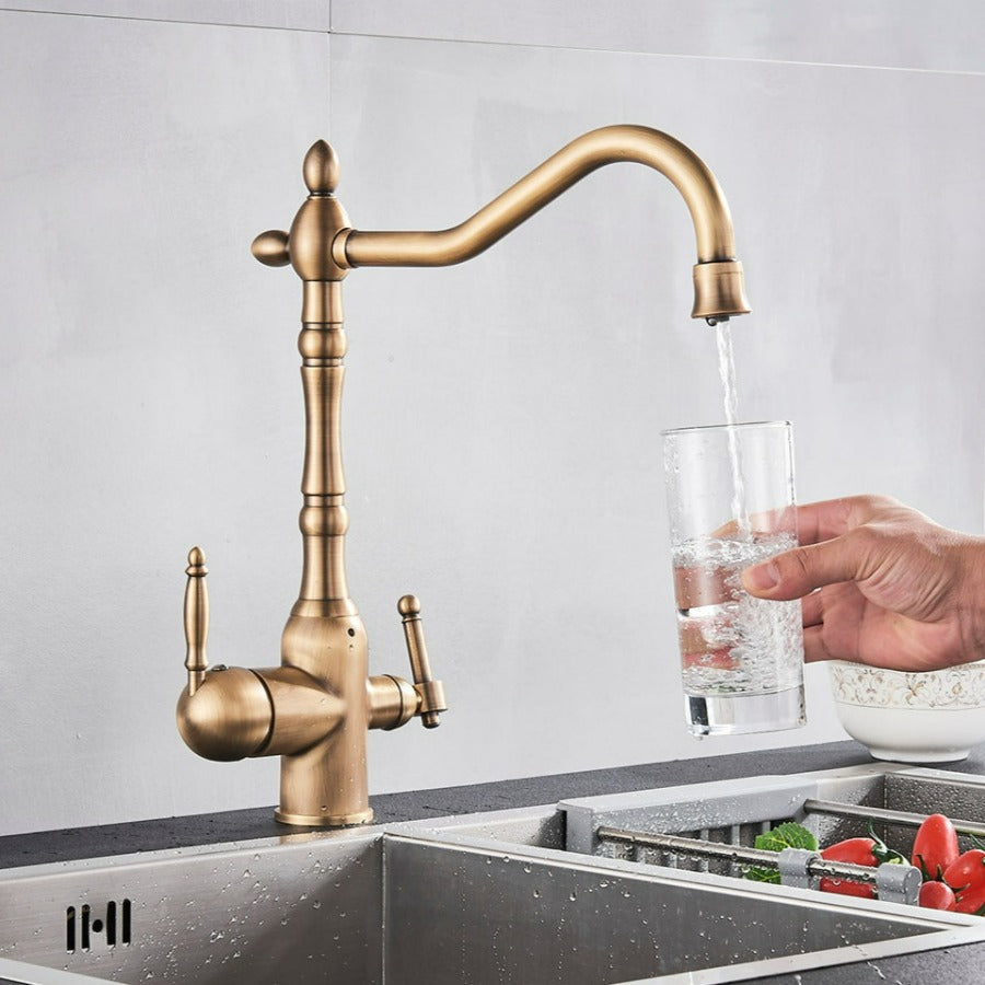 Traditional Kitchen Mixer Tap – Timeless Design with Modern Technology