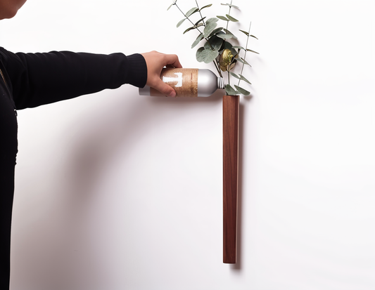 FreshFloret Wall-Mounted Wooden Vase – Solid Beech & Walnut Flower Display
