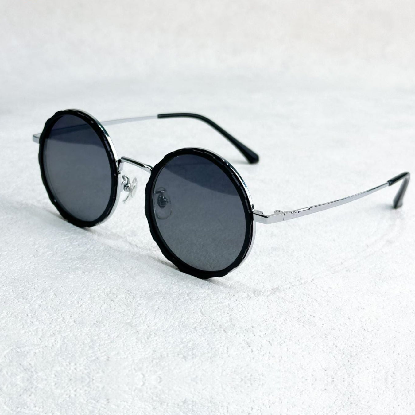 Unisex Round Polarised Sunglasses – Adjustable Light Reduction – Premium Metal Frame