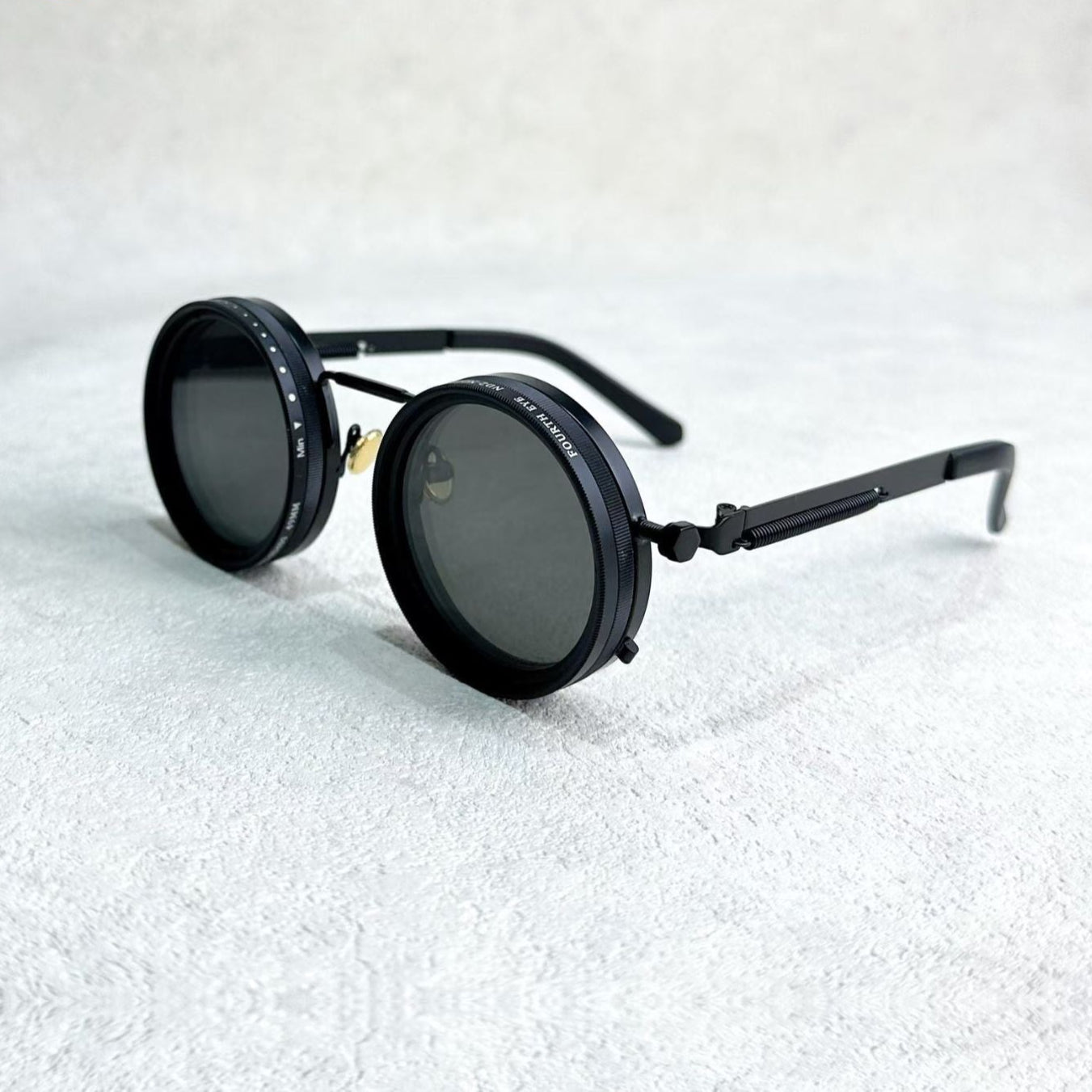 Unisex Round Polarised Sunglasses – Adjustable Light Reduction – Premium Metal Frame