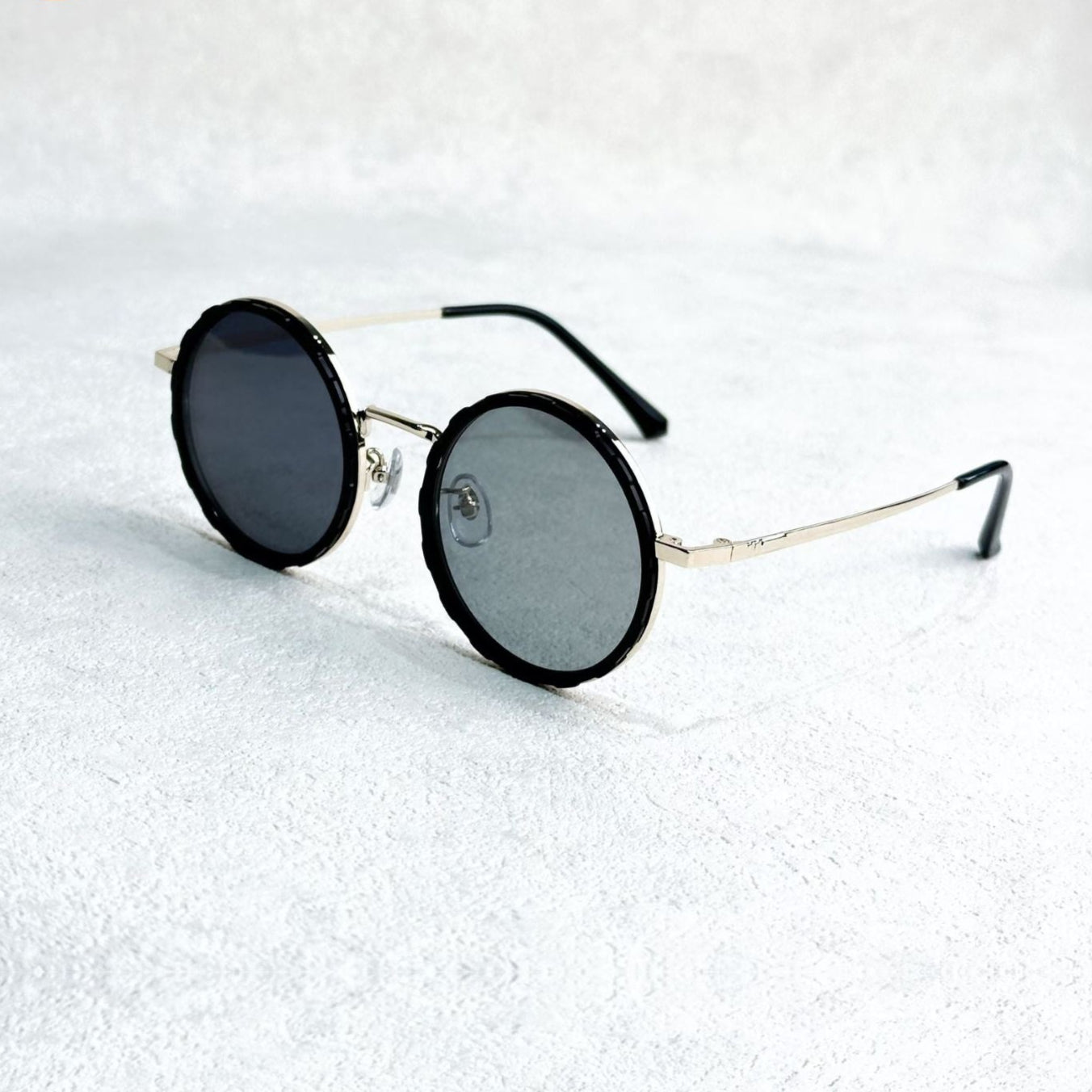 Unisex Round Polarised Sunglasses – Adjustable Light Reduction – Premium Metal Frame