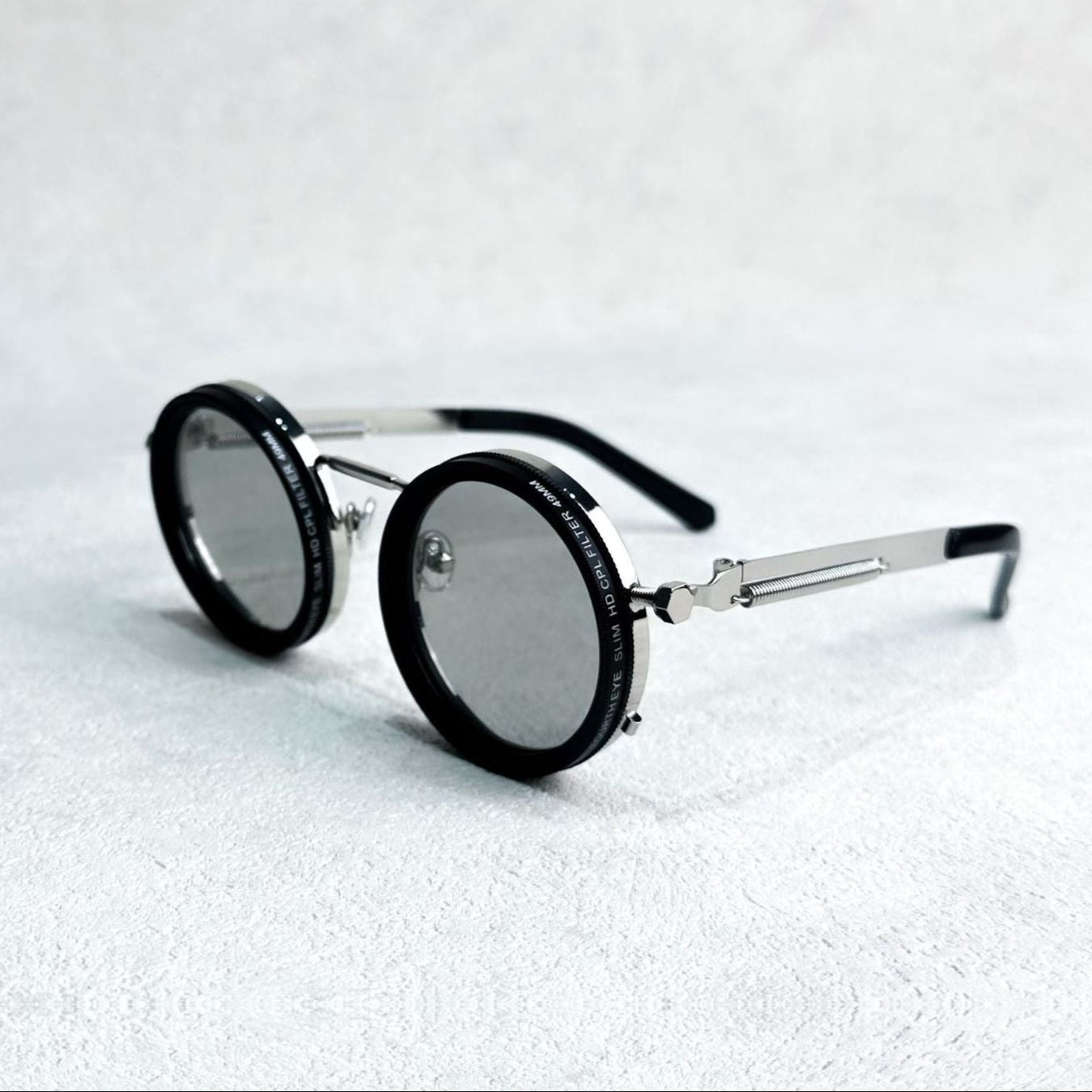 Unisex Round Polarised Sunglasses – Adjustable Light Reduction – Premium Metal Frame