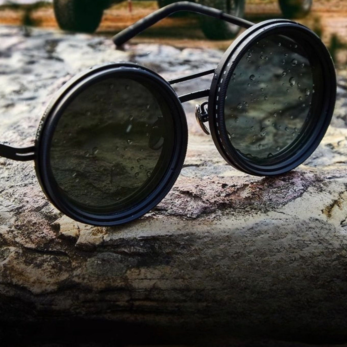 Unisex Round Polarised Sunglasses – Adjustable Light Reduction – Premium Metal Frame
