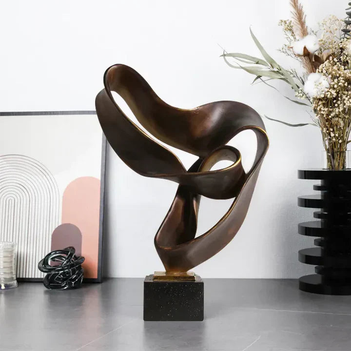 Vida Decorative Resin Sculpture – Modern Artistic Statement Piece for Home or Office