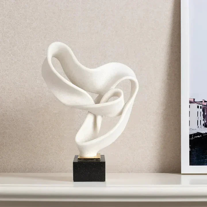 Vida Decorative Resin Sculpture – Modern Artistic Statement Piece for Home or Office