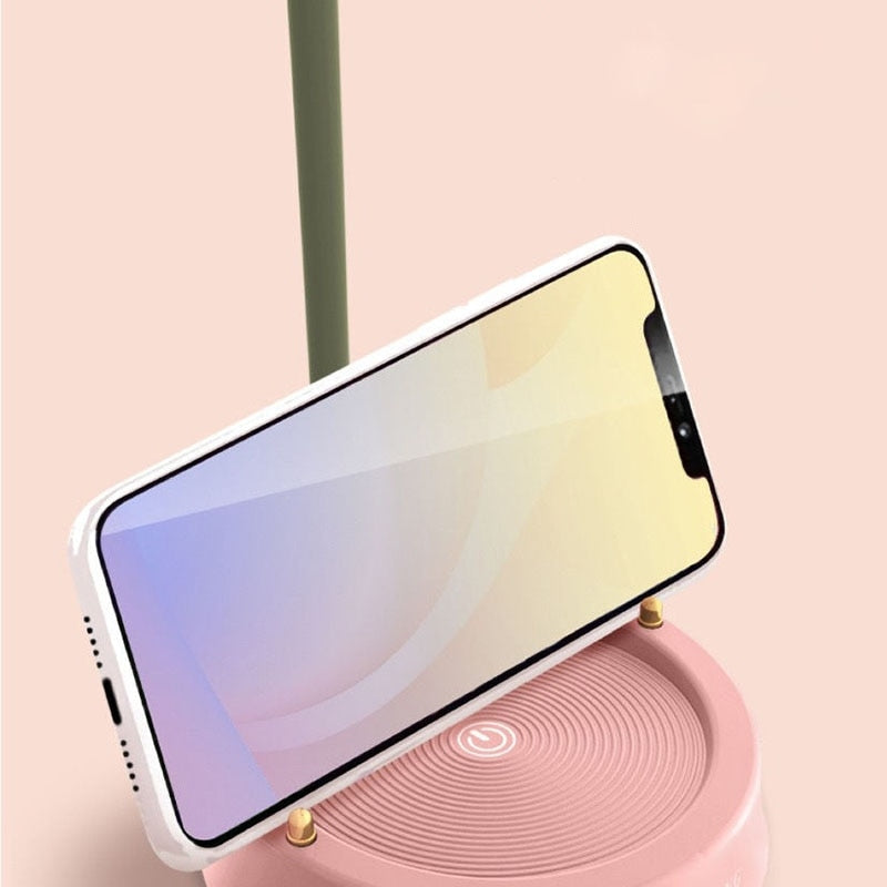 LumaPetal – Wireless Flower LED Desk Lamp