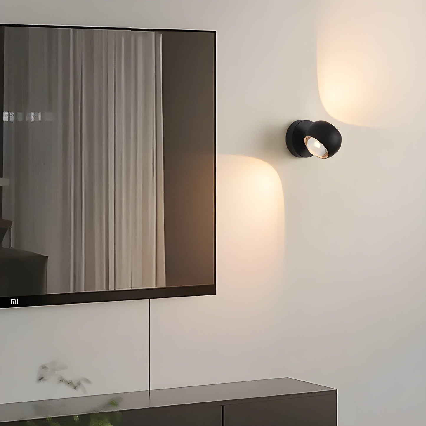 ModernEdge Light – Contemporary 360° Rotating Indoor Wall Light