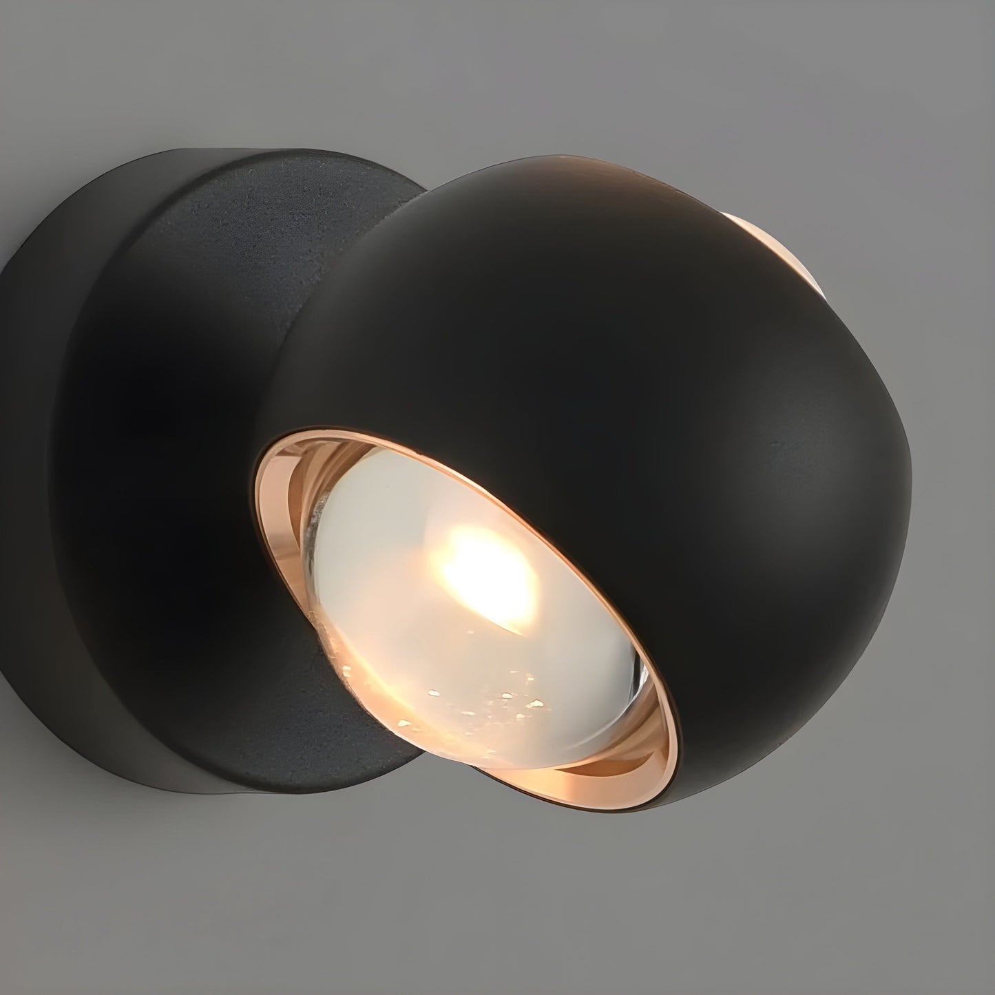 ModernEdge Light – Contemporary 360° Rotating Indoor Wall Light