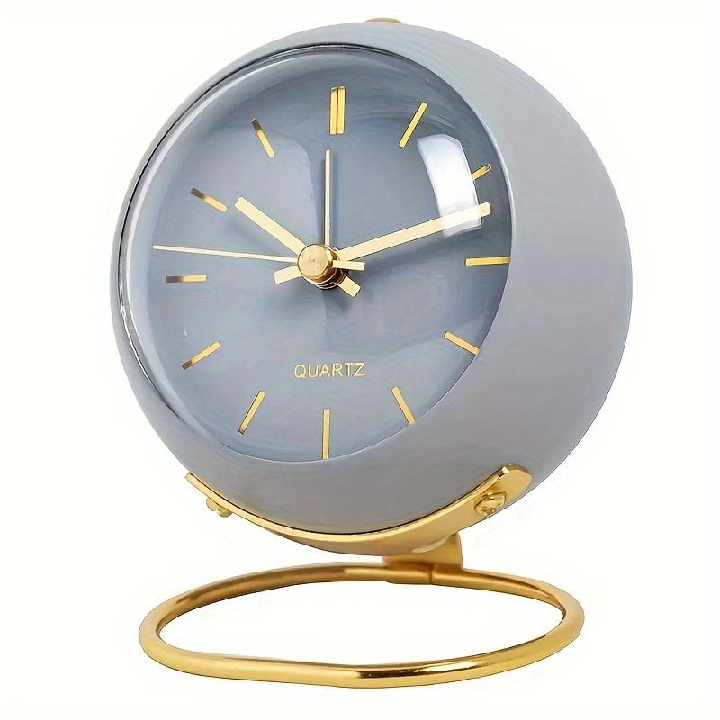 Buzzley Retro Silent Alarm Clock – Vintage Metal Analogue Clock with Night Light