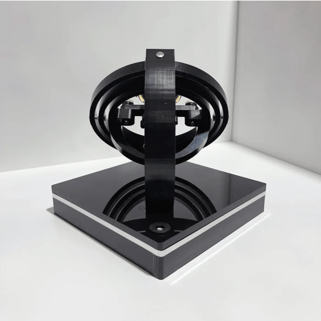 Luxury Automatic Watch Winder Display Box – Keeps Watches Wound & Elevates Interior Style