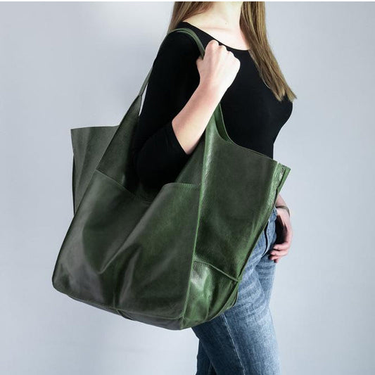Oversized Leather Weekender Bag | Stylish Travel Handbag with Versatile Carry Options