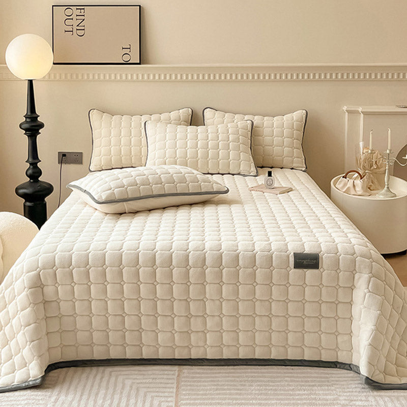 Modern Soft Throw Blanket with Square Texture – Stylish Fluffy Bed & Sofa Cover