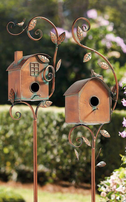 Metal Garden Birdhouse Stake – Decorative Outdoor Bird House with Rustic Charm
