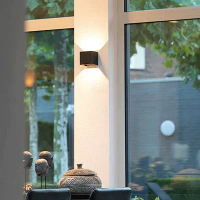 Luxe Wireless Rechargeable Wall Light – Motion Sensor & Warm LED Lighting (2700K)