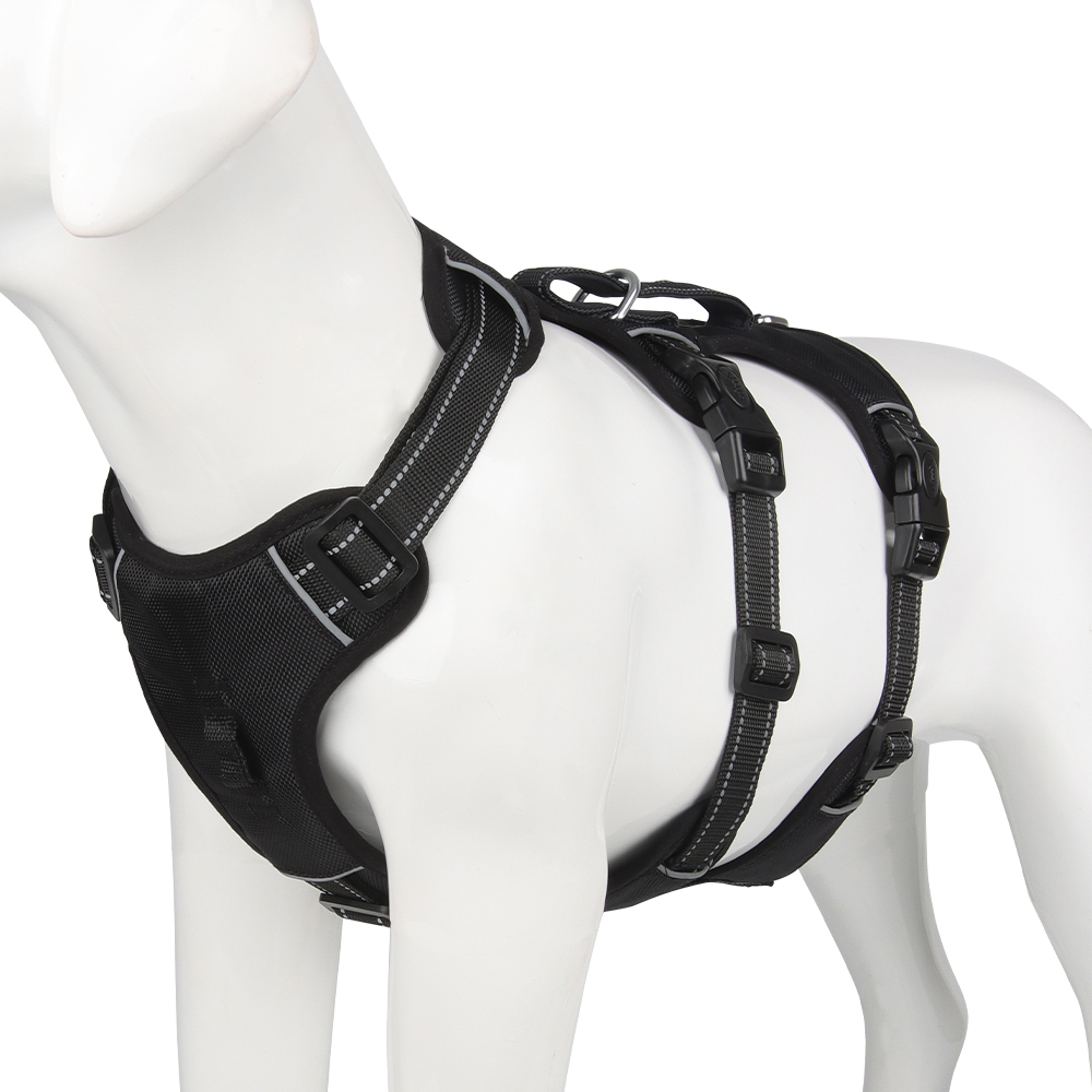 GripGuard Reflective No-Pull Dog Harness – Escape-Proof and Adjustable for Safe Walks