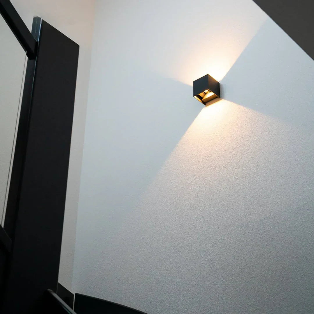 Luxe Wireless Rechargeable Wall Light – Motion Sensor & Warm LED Lighting (2700K)