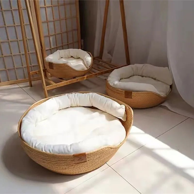 Bambora Luxury Pet Bed – Breathable Bamboo Basket for Cats & Small Dogs