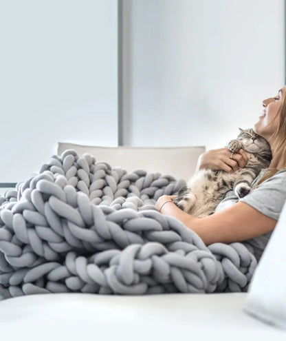 Chunky Knit Handmade Weighted Throw – Ultra-Cozy & Stylish Blanket