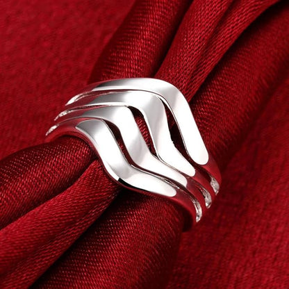 Lumoria – Elegant Gold-Tone Ring for Modern Jewellery Collections