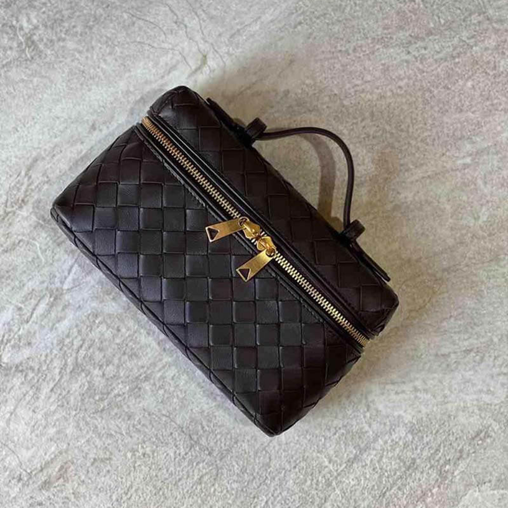 Yashna – Women’s Trendy Woven Crossbody Bag Compact & Chic Handbag