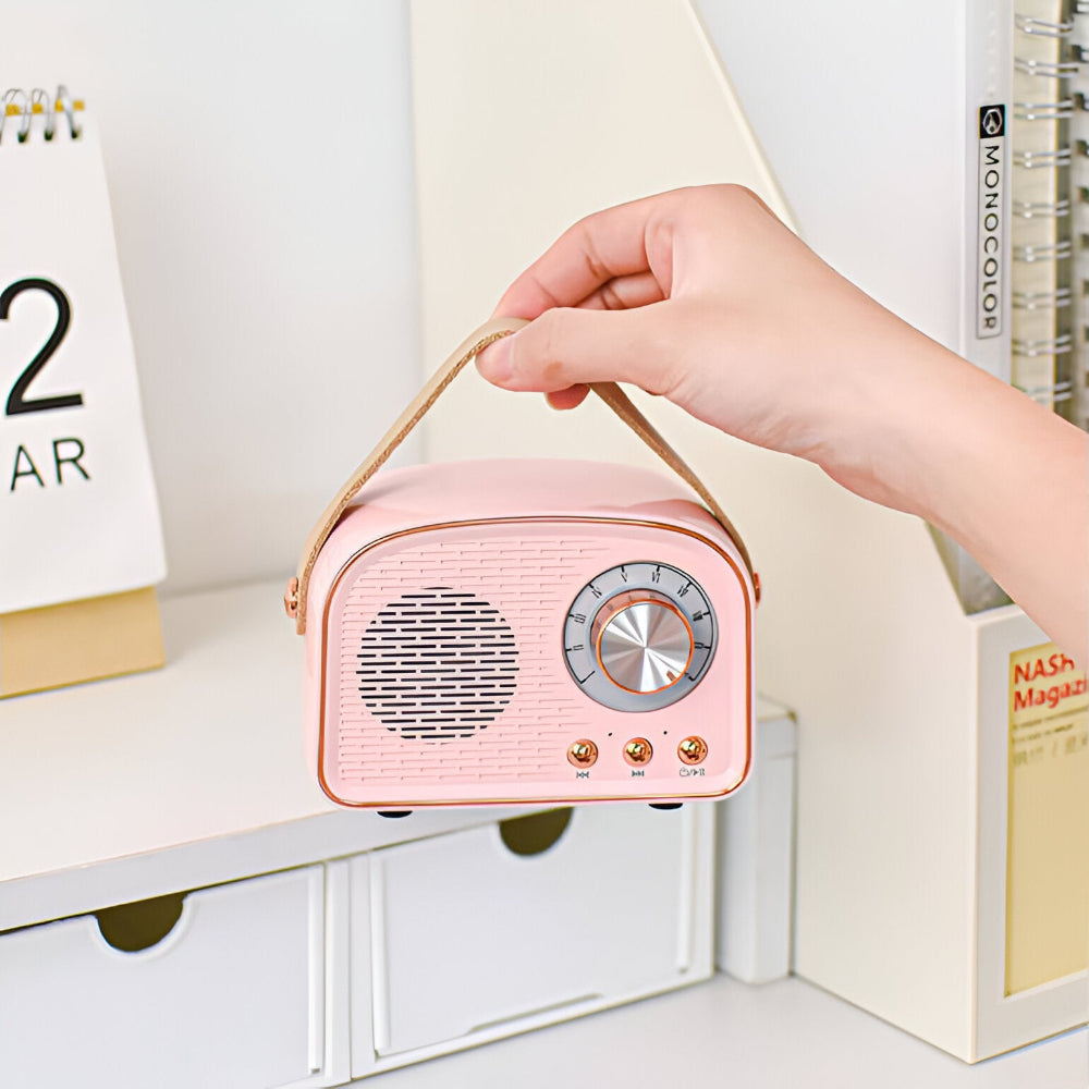 Classic Retro Bluetooth Speaker – Stylish Wireless Sound System with Vintage Radio Design