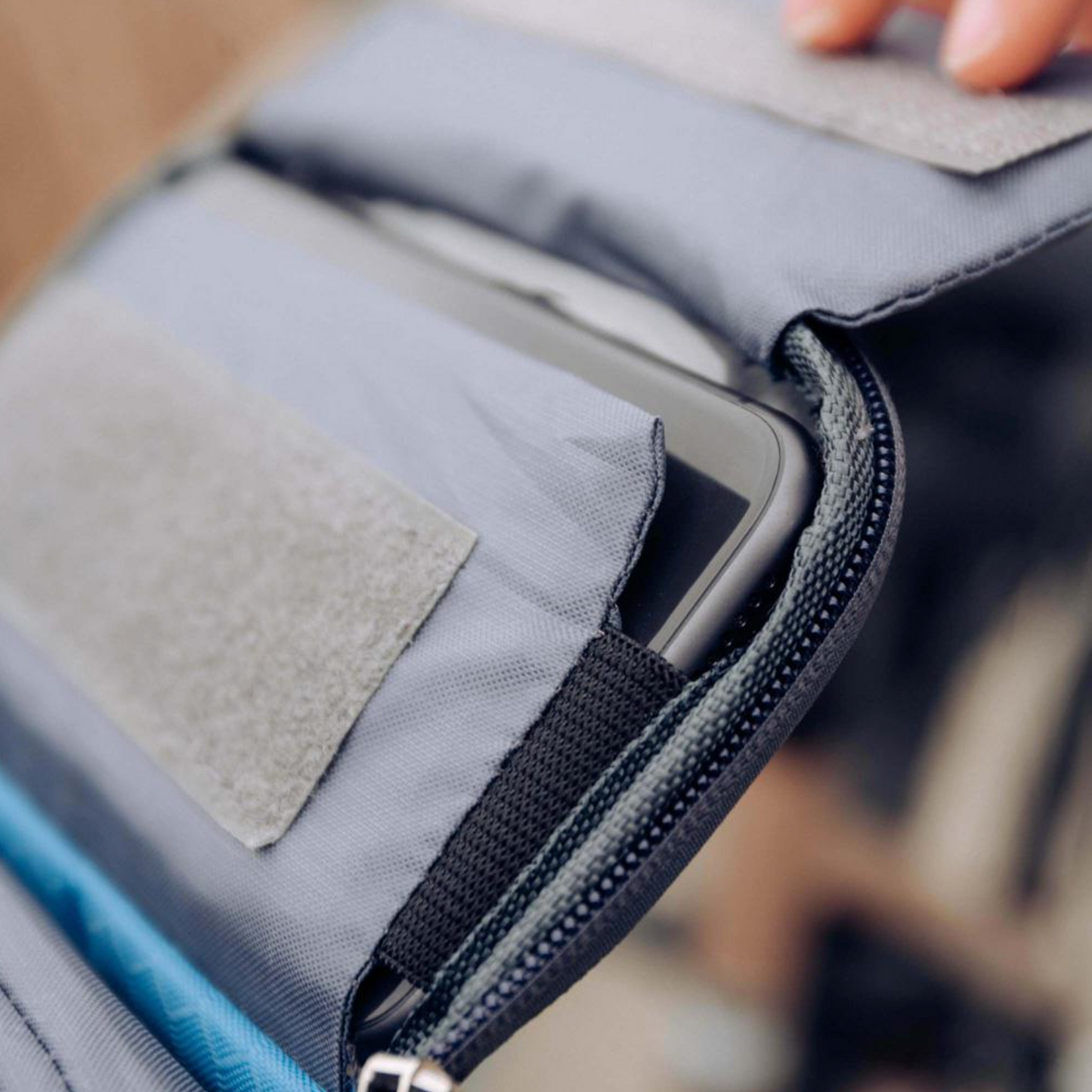 Cycling Companion: Top-Rated Touchscreen Bike Bag