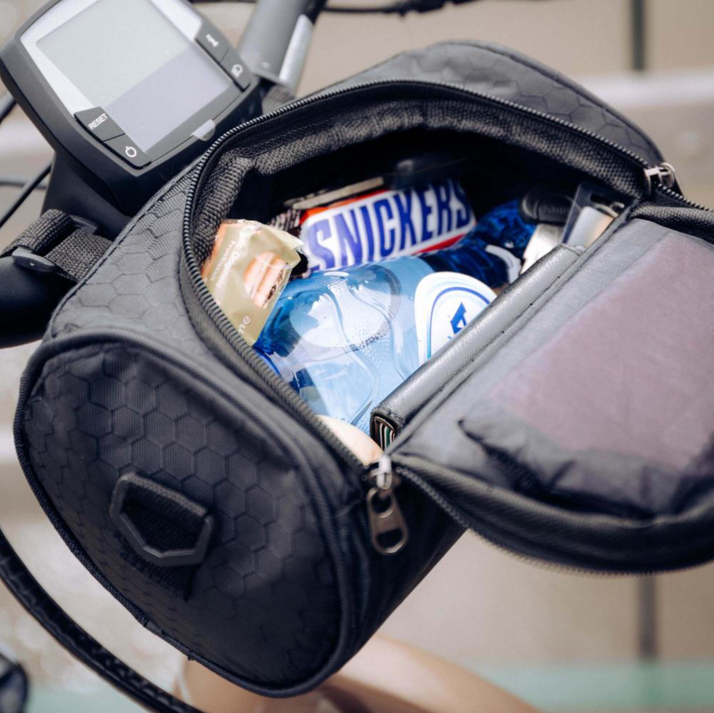 Cycling Companion: Top-Rated Touchscreen Bike Bag