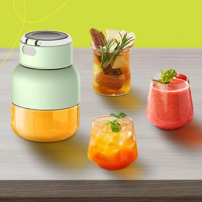 FreshBlend – Wireless Portable Juicer & Smoothie Maker