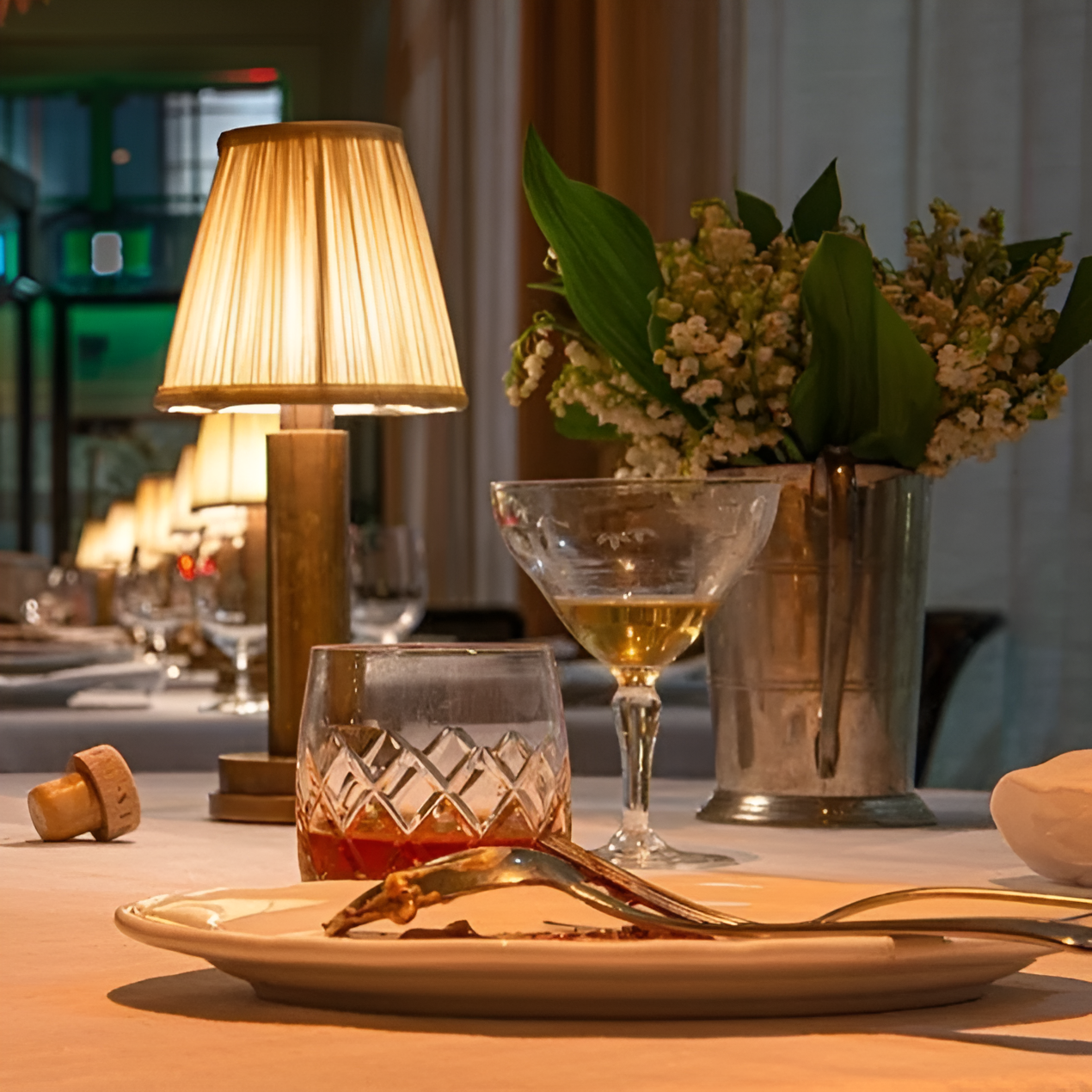 Vintage Flare – Dimmable Aluminium Table Lamp with Fabric Shade | Portable LED Lighting