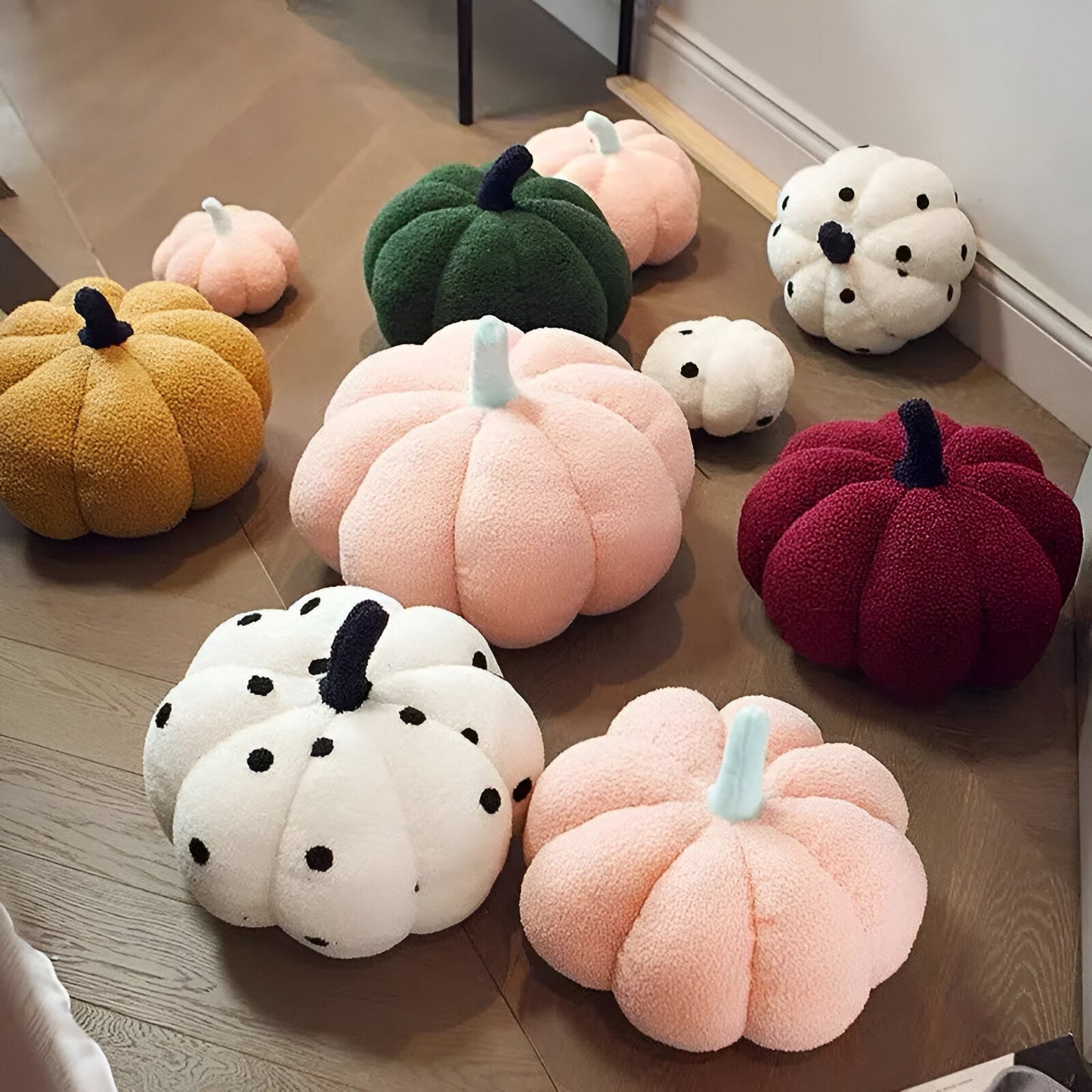 Plush Textured Pumpkin Cushion – Soft Decorative Pillow for Cozy Interiors