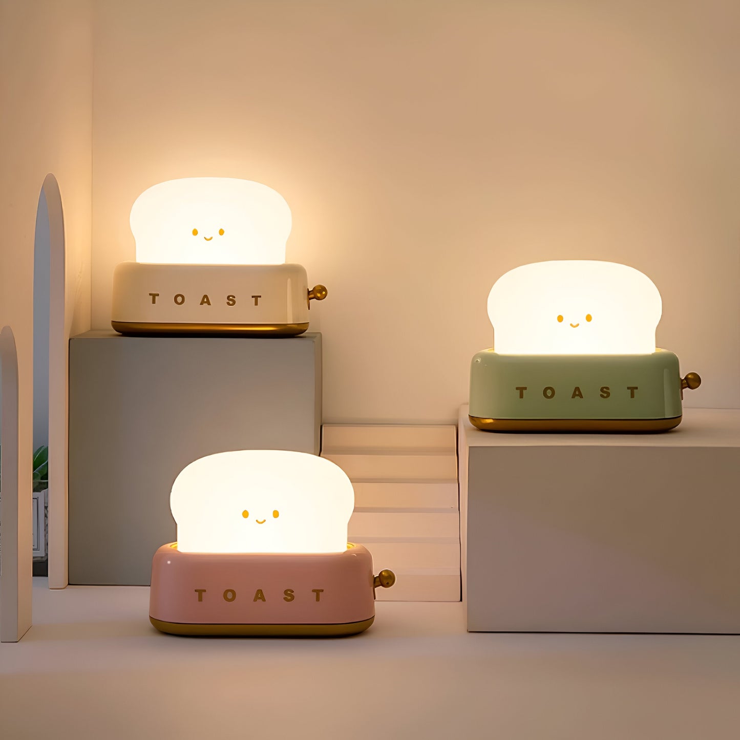 TinyToast Table Lamp – Portable Toaster-Shaped Night Light with Dimmable LED & USB Port