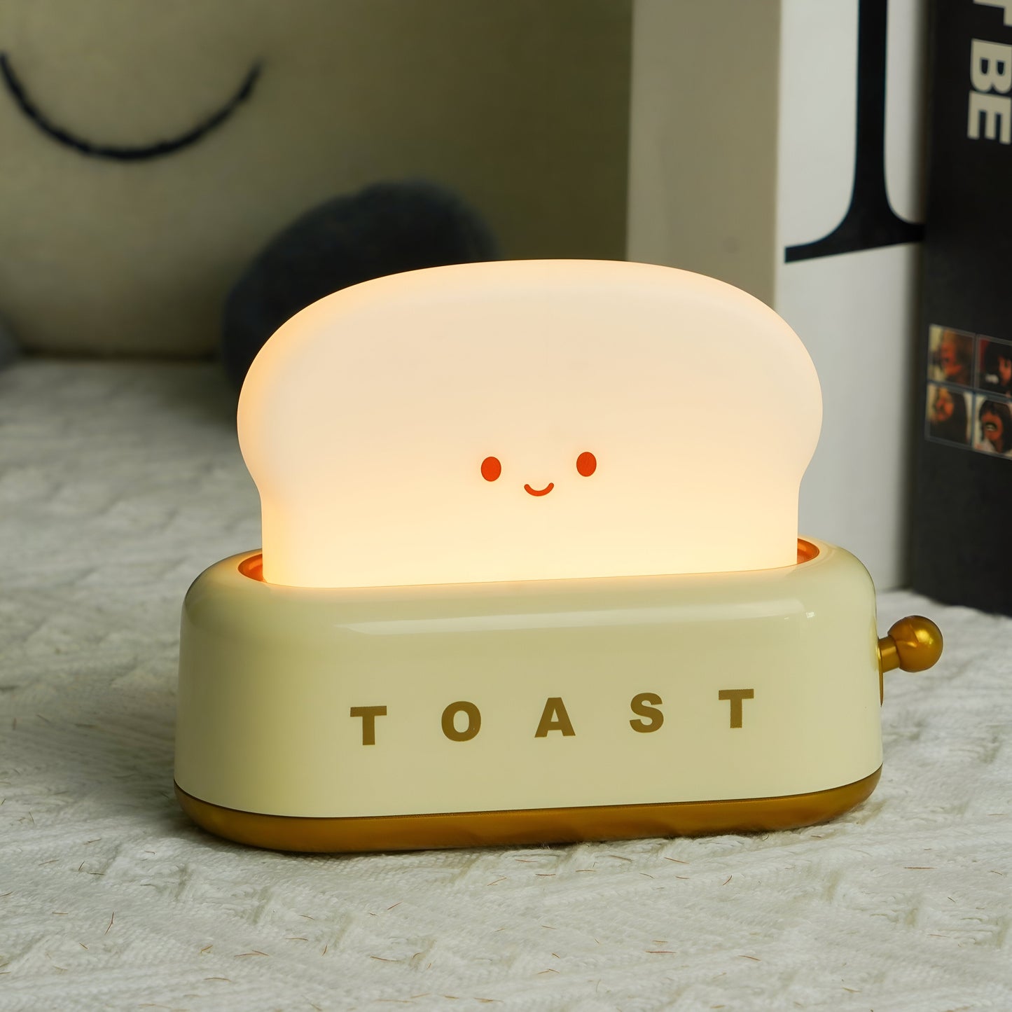 TinyToast Table Lamp – Portable Toaster-Shaped Night Light with Dimmable LED & USB Port