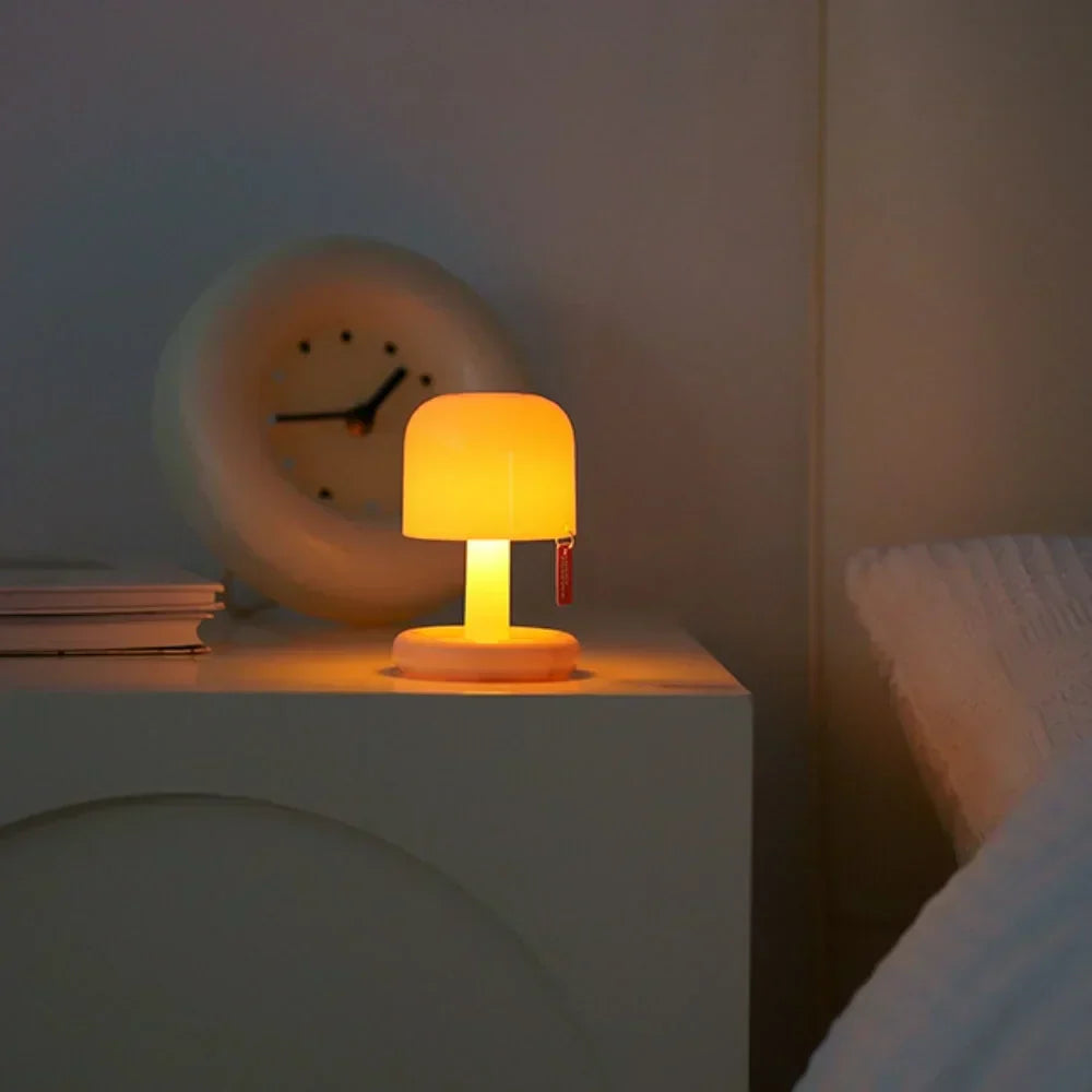 Mini Sunset Lamp – USB Rechargeable Ambient Light for Relaxation & Mood