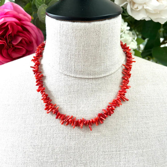 Lunaria – Trendy Women’s Red Coral Necklace