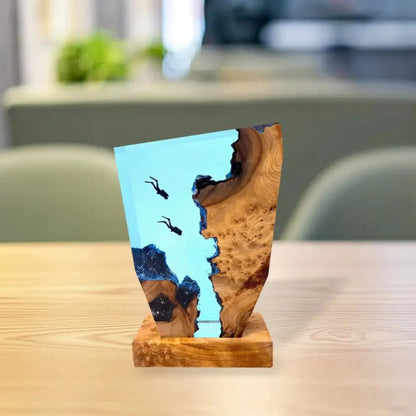 Marideep – Deep Sea Diver Table Lamp with Wooden Base & Ambient Lighting