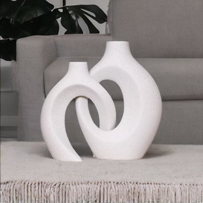 Gleora Intertwined Ceramic Flower Vase – Elegant Decorative Centrepiece for Modern & Classic Interiors