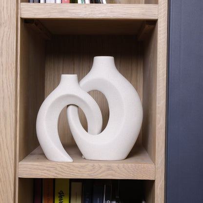 Gleora Intertwined Ceramic Flower Vase – Elegant Decorative Centrepiece for Modern & Classic Interiors