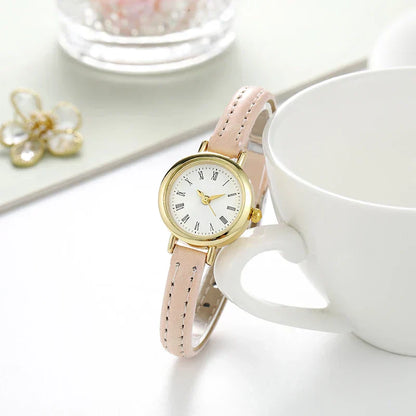 Billie | Elegant Round Women’s Watch with Roman Numerals – Minimalist Gold Timepiece