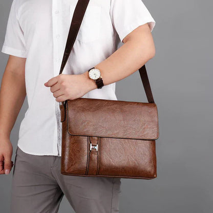 Lars | Minimalist Large Leather Shoulder Bag
