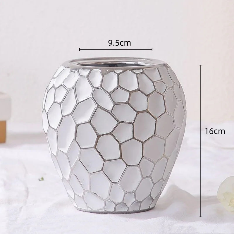 GoldenPattern | Ceramic Vase with Luxurious Gold Accents – Modern Decorative Home Piece