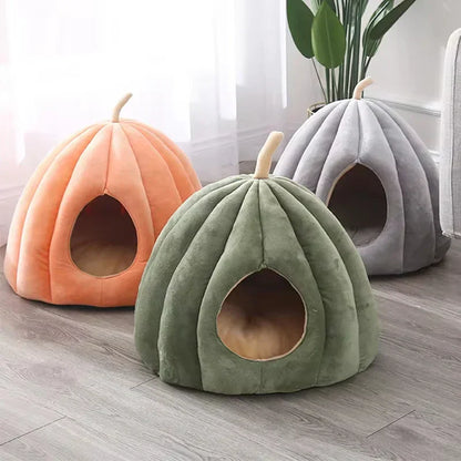 CozyNest Pumpkin Cat Bed – Warm, Washable & Comfortable Cat Hideaway